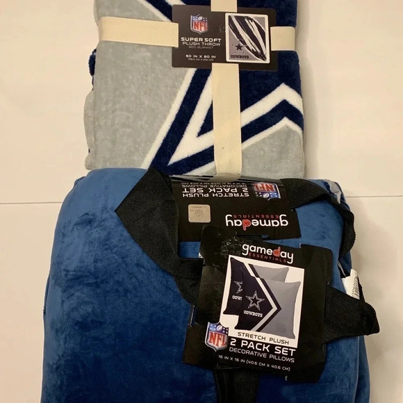 Dallas Cowboys NFL Throw Blanket and Pillows Team Name, Logo - Picture 8 of 8
